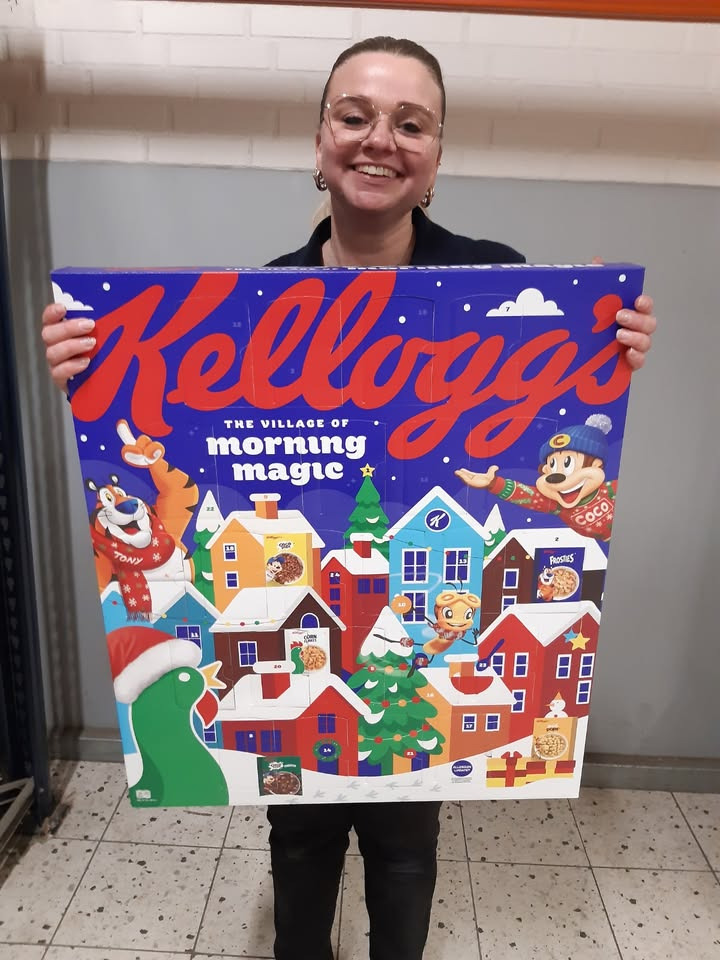 MENY Randers sælger Kellogg's julekalender med 24 låger til 149,95 kr.