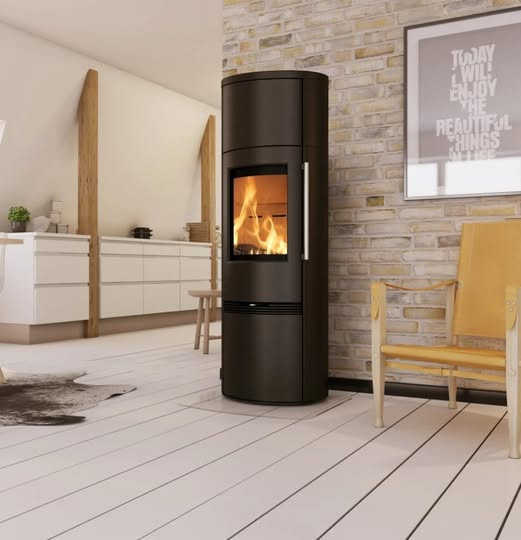 Holstebro Flise- og Pejsecenter præsenterer TT21RHT brændeovn med ekstra varmeafgivelse