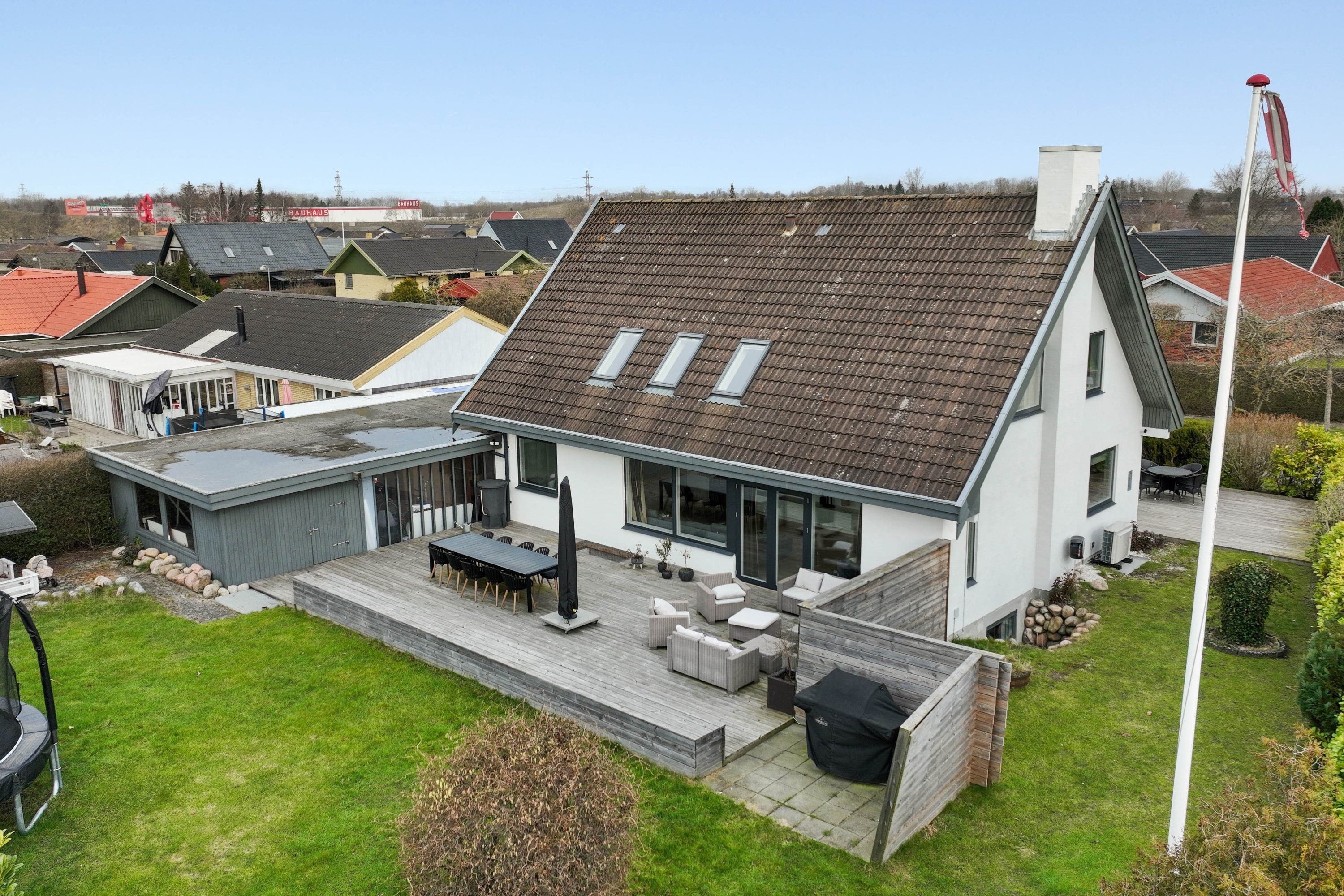 Luksusbolig netop kommet til salg i Ishøj: Se hvad du skal smide for Ishøjs dyreste adresser her