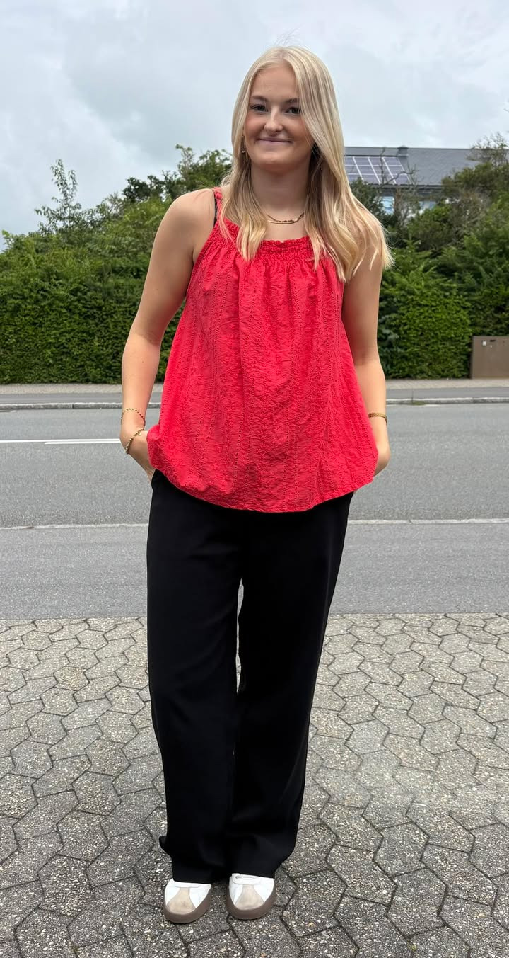 Rosengreen annoncerer tilbud på sød Marta top i bomuld