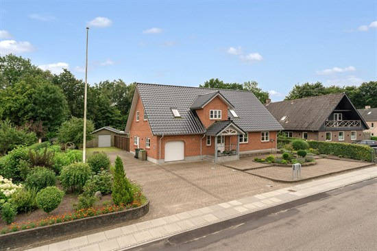 Top 6 over dyreste boliger til salg i Sønder Omme. Priser op til 3.900.000 kr