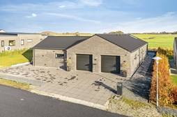 Luksusbolig netop kommet til salg i Bredsten: Se hvad du skal smide for Bredstens dyreste adresser her