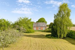 Top 6 over dyreste boliger til salg i Agerbæk. Priser op til 2.175.000 kr