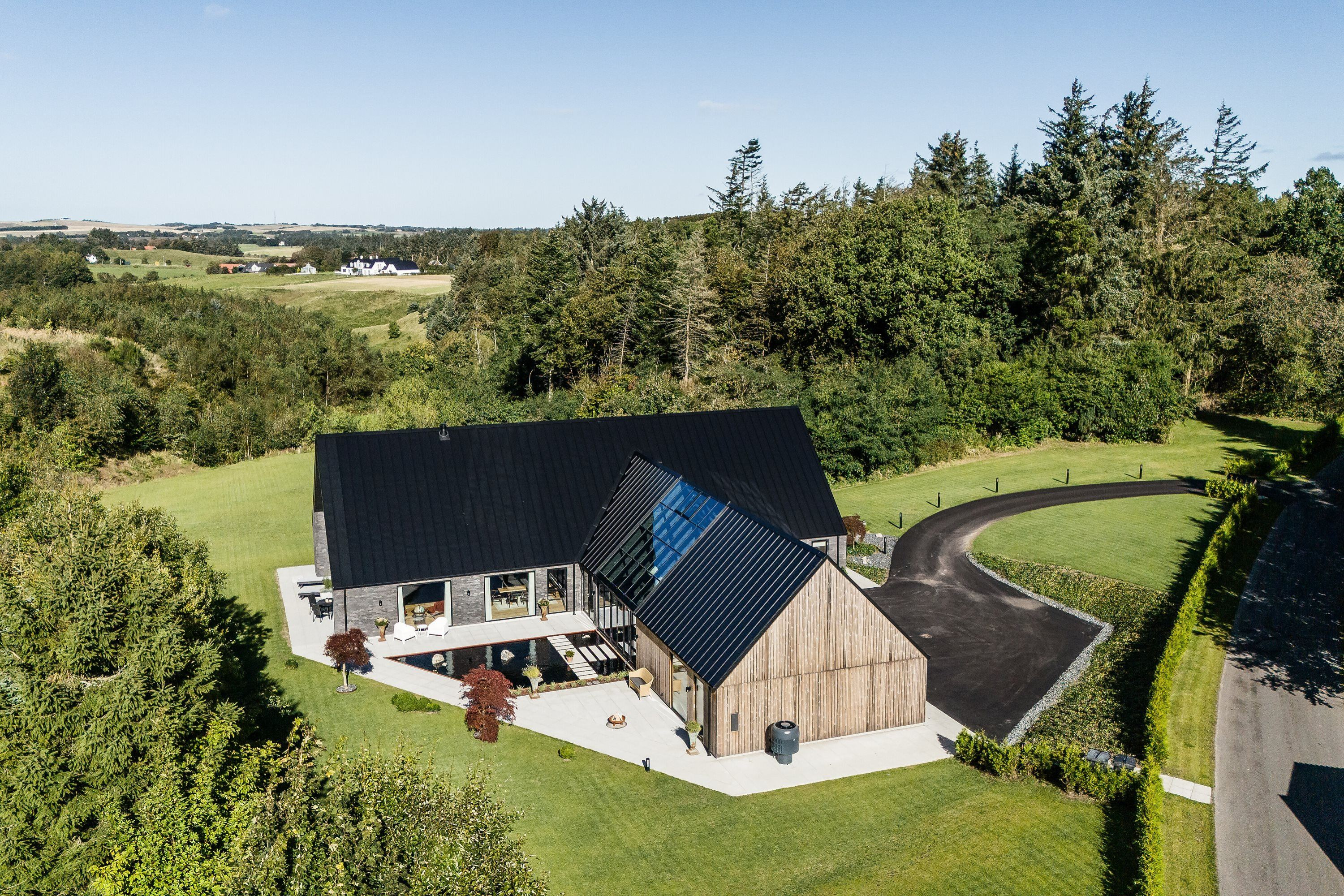 En ren boligdrøm på [m² på dyreste bolig] m² til 7,5  mio. kroner er nu komme til salg i Hjørring: Se hvor de dyreste boliger til salg i Hjørring er