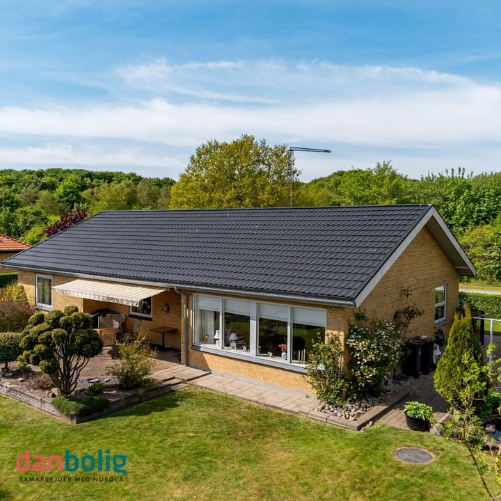 Velholdt villa tæt på natur og by til salg hos danbolig Nørresundby