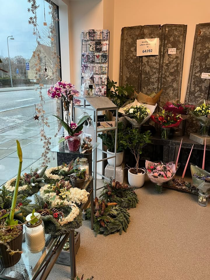 Vestergades Blomster ApS inviterer til selvbetjening med friske buketter og gaver alle dage