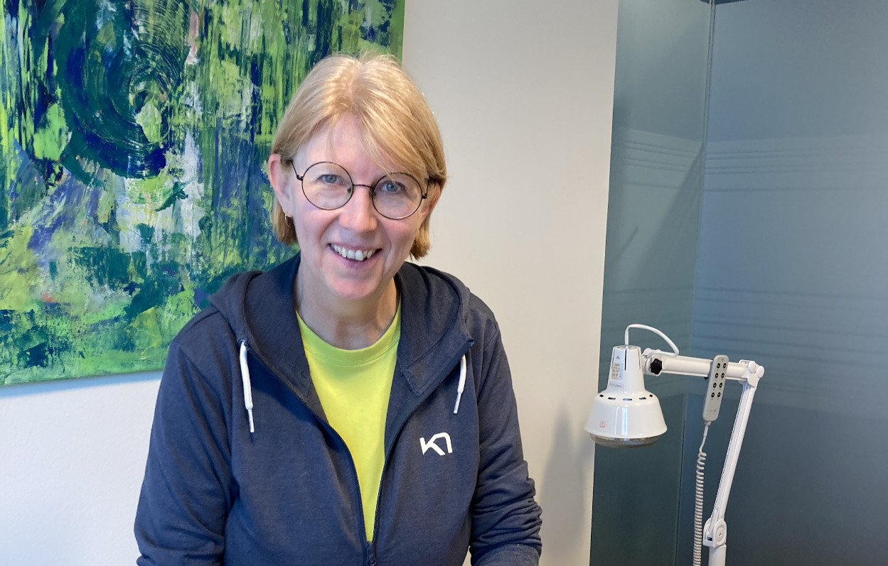 Ulla tog skridtet fra lærer til akupunktør: "Jeg kan stadig undres over, hvad man faktisk kan opnå med akupunktur"