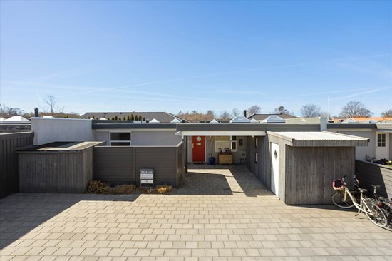 Vibevej 22 og 1 anden boliger er kommet til salg denne uge i Ålbæk - se boligerne her.