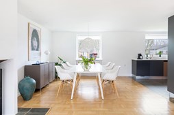 Moderne og indflytningsklar familie-villa i Gistrup fra Ejendomsmæglerne Hansen & Thoft