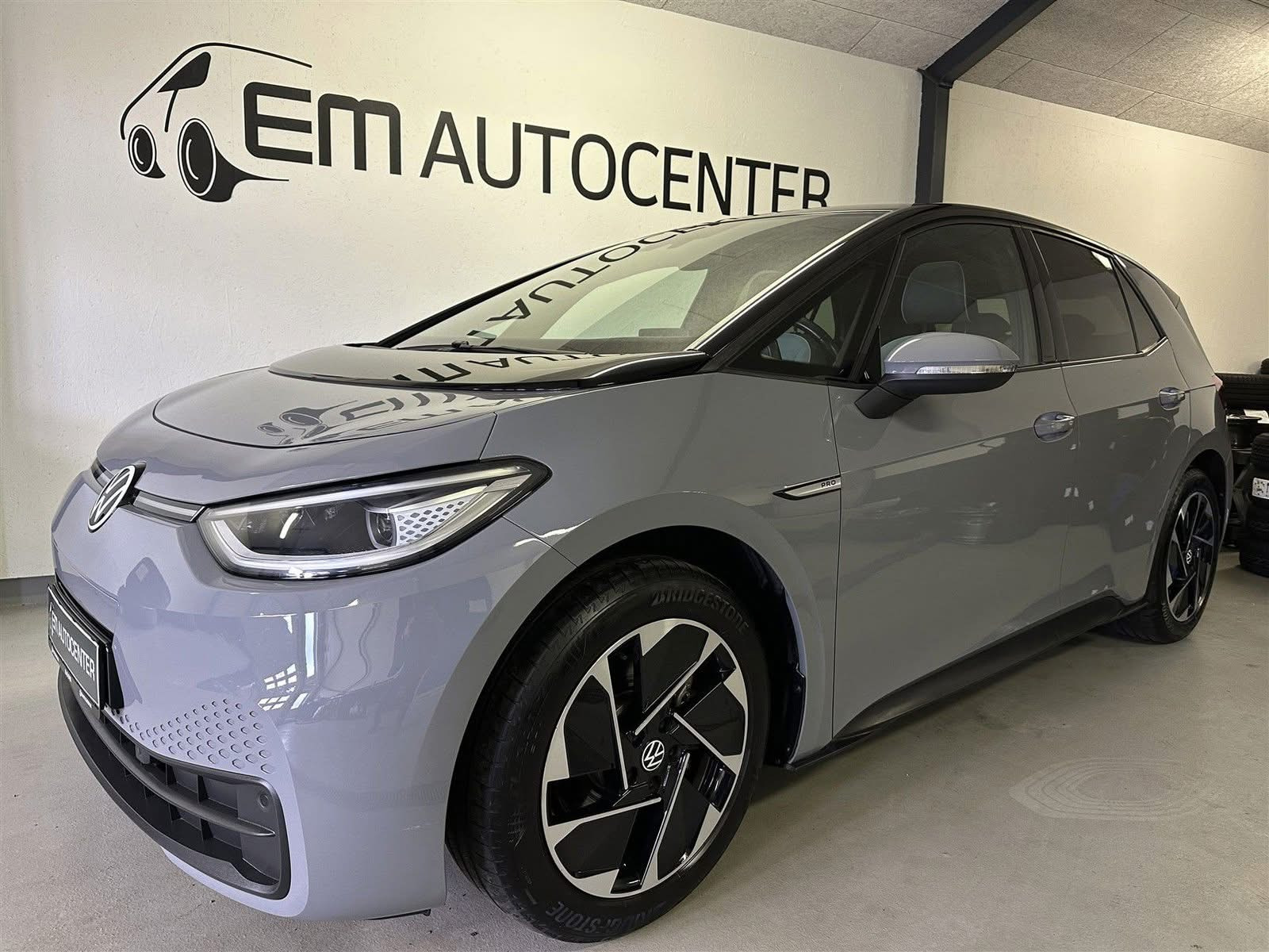 EM AUTOCENTER ApS præsenterer VW ID.3 med ekstra udstyr for øget komfort