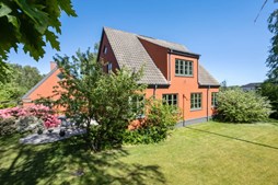 Mæglerhuset præsenterer villa nær Vadum til ny pris på 1.395.000 kr.