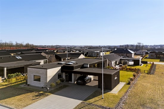 Fejring Enge 10 og 9 andre boliger er kommet til salg denne uge i Hedensted - se boligerne her.