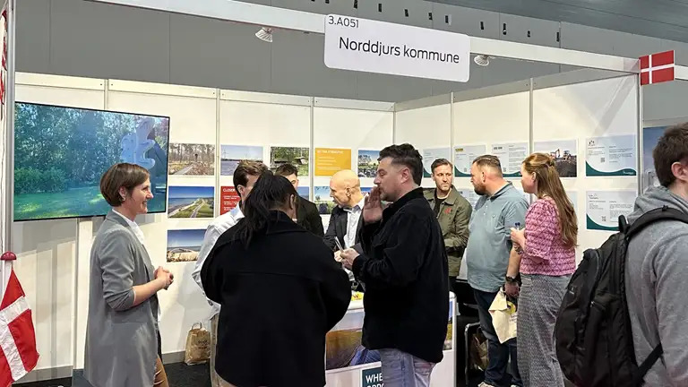 Hollandske familier overvejer at flytte til Norddjurs efter succes på stor messe