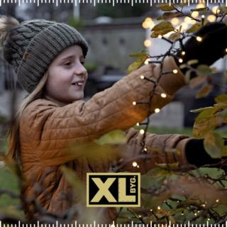 En finger på pulsen i Hals