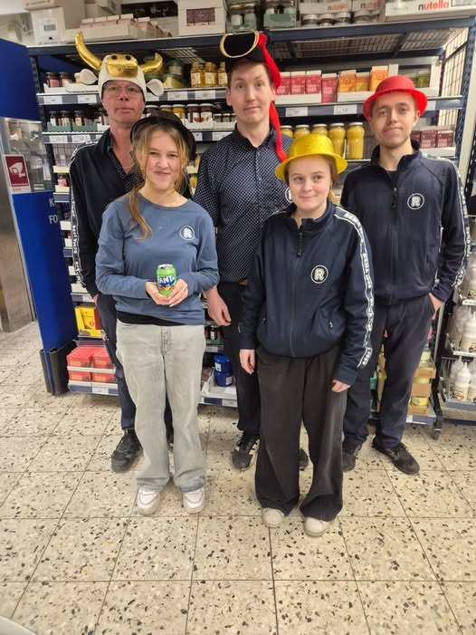 Rema 1000 Rosenkrantzgade ønsker kunderne et godt nytår og ser frem til 2026