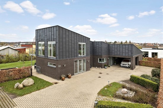 Pris sat ned med 275.000 kr. på Ved Stranden 84