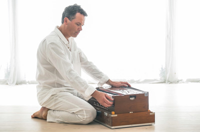 Oplev en meditativ aften med Kristian Thorsager i Helsinge