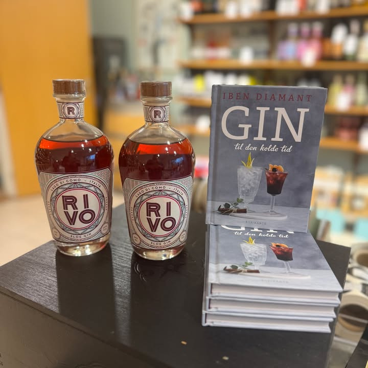 Eksklusivt tilbud fra Lahvino Wine & Spirits: Rivo Sloe Gin og gin-bog for kun 200 kr. 