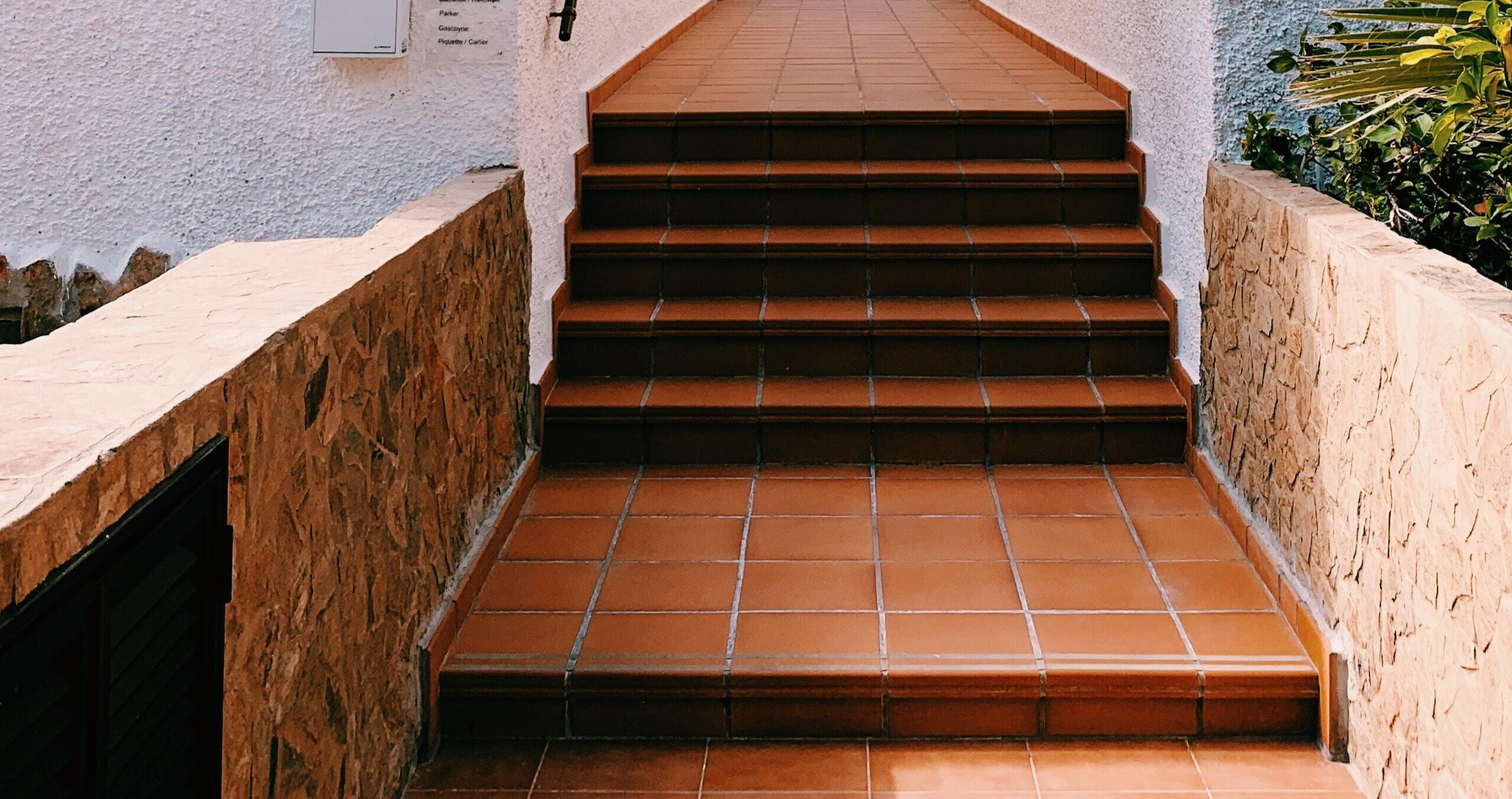 Mangler du maskiner til haven – Lej dem i Lystrup