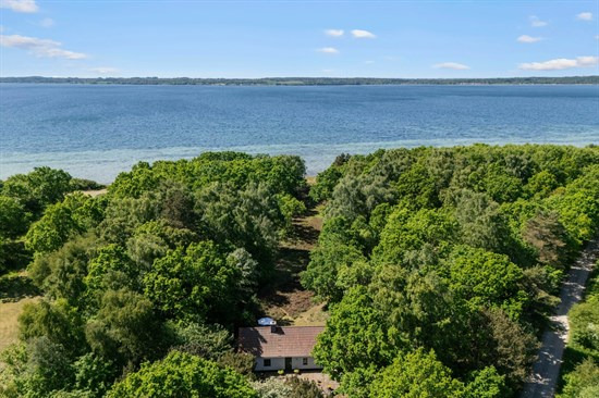 Rishøjvej 53 og 6 andre boliger er kommet til salg denne uge i Nykøbing Sj - se boligerne her.