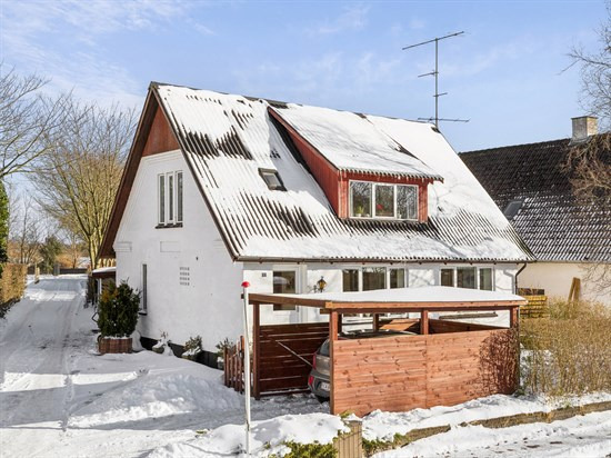 Velholdt villa med god rumfordeling i rolige omgivelser tæt på Hjørring