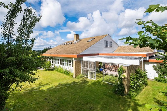Tornskadevej 5 og 4 andre boliger er kommet til salg denne uge i Hillerød - se boligerne her.