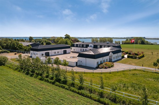 Top 6 over dyreste boliger til salg i Middelfart. Priser op til 78.000.000 kr