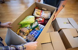 Familienetværket Middelfart uddeler gratis mad til økonomisk trængte børnefamilier