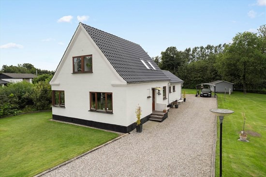 Top 6 over dyreste boliger til salg i Uldum. Priser op til 3.985.000 kr