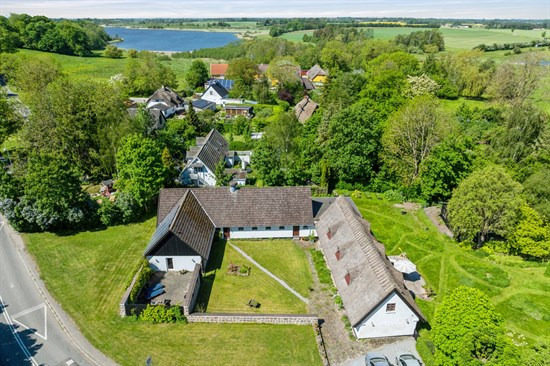 Brunhøjvej 7 er til salg for kun 3.995.000 kr.: Se de billigste boliger til salg i Veksø Sjælland her
