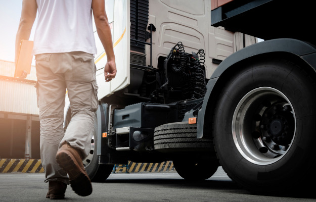 Beruset lastbilchauffør modtager stor bøde