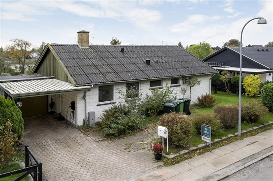 Oktobervej 103 til salg for 4,2  mio. kroner - Se 3 andre boliger til salg i Gladsaxe Kommune