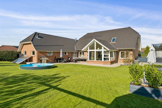 Netop kommet til salg: Hagenstrupparken 1 en af Ulstrups dyreste adresser