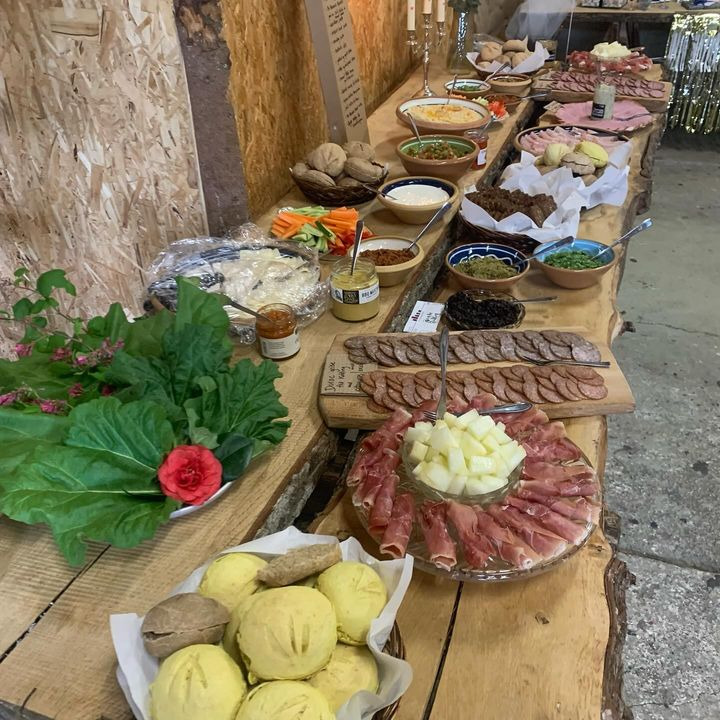 Frokostbuffet hos Fru Hansens Butik & Café lørdag d. 12. oktober