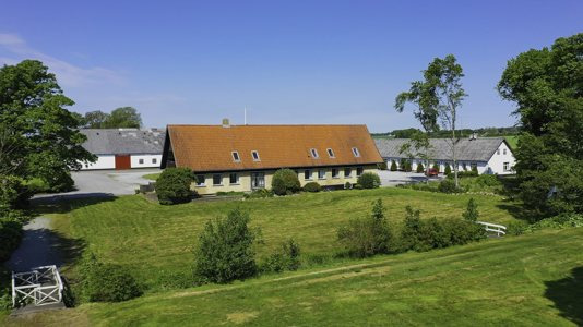 Top 5 over dyreste boliger til salg i Dybvad. Priser op til 3.498.000 kr