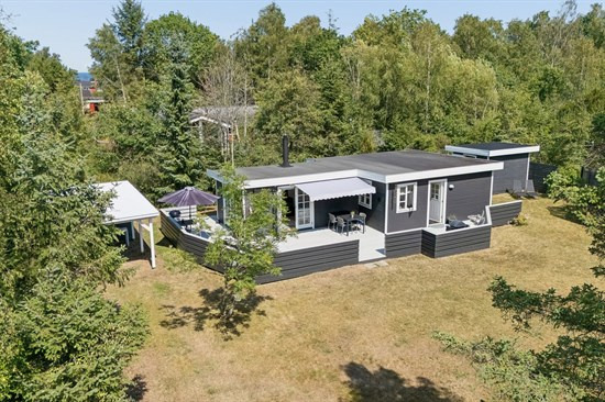 Tranevej 14 og 1 anden boliger er kommet til salg denne uge i Glesborg - se boligerne her.