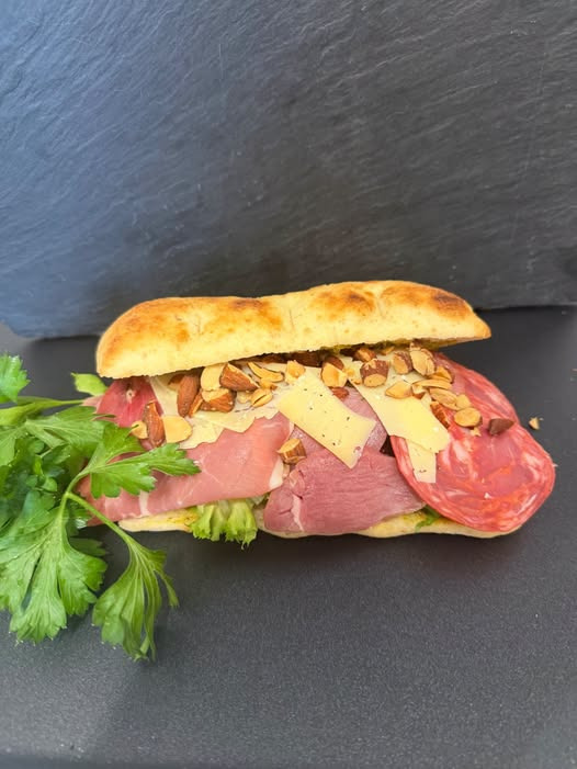 Min Købmand Nr. Felding tilbyder tapas inspireret sandwich til 49 kr.