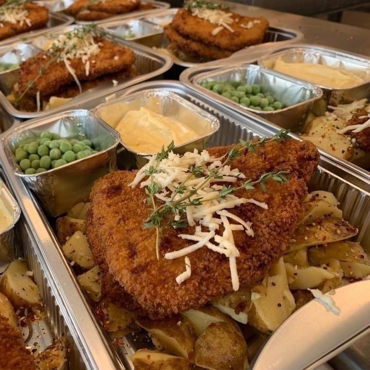 SuperBrugsen Hammerum tilbyder schnitzel til to for 85 kr.