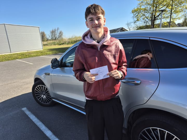 Christoffer bestod køreprøven trods udfordrende situationer