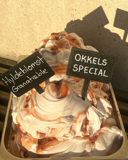 Okkels præsenterer ugens special med hyldeblomst og granatæble