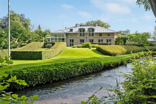 Top 6 over dyreste boliger til salg i Holstebro. Priser op til 12.850.000 kr