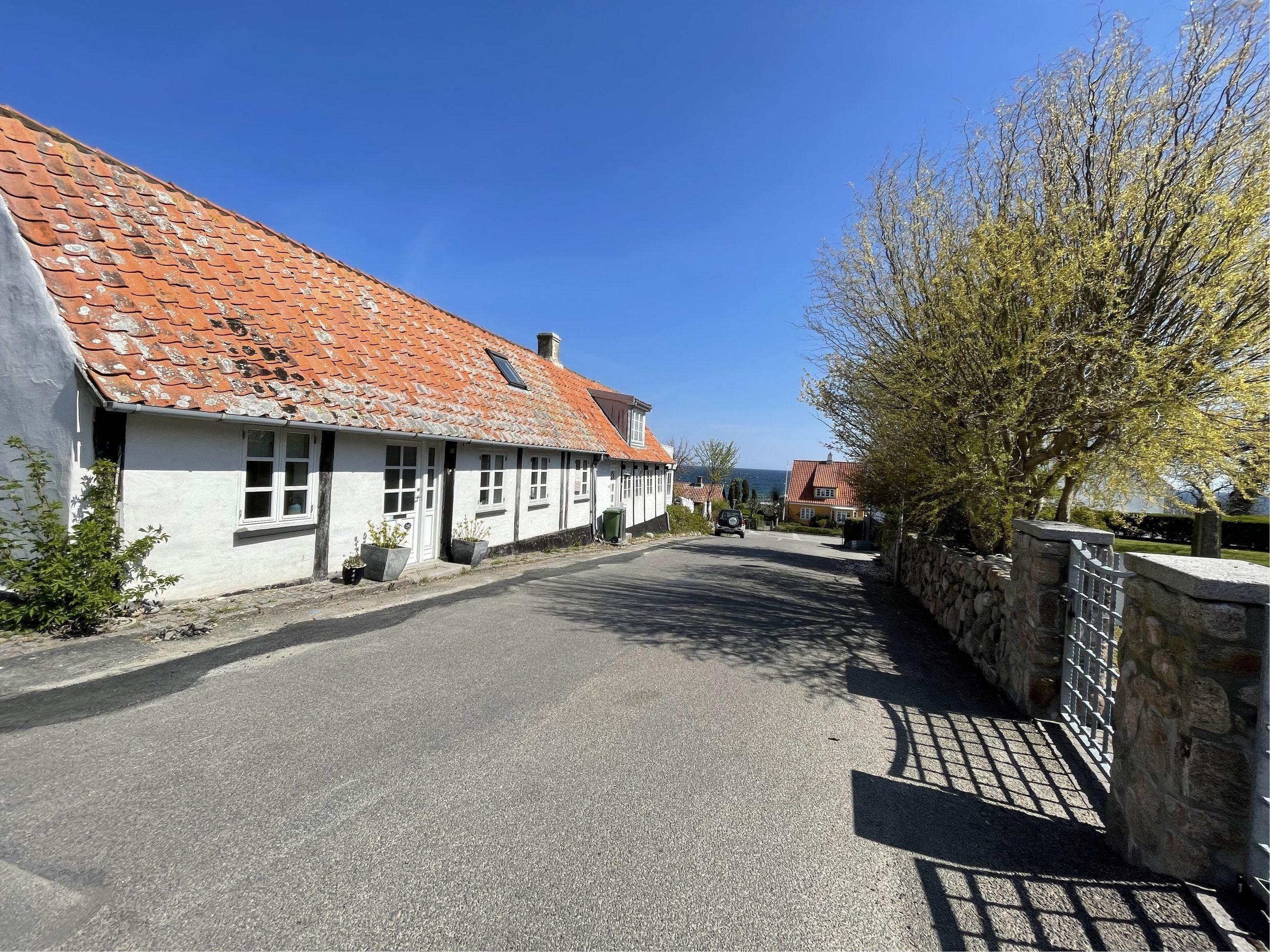 Luksusbolig netop kommet til salg i Allinge: Se hvad du skal smide for Allinges dyreste adresser her