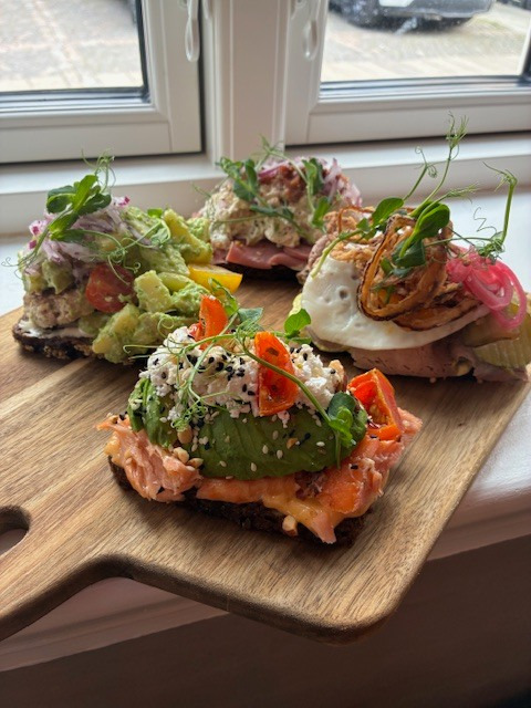 Restaurant Holger inviterer til smørrebrødsaften i februar