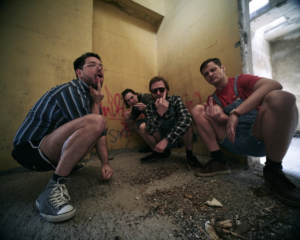 Adventspunk på Radar: Joe & The Shitboys og Yen bringer energi til Aarhus