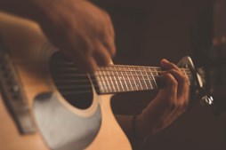 Sebastian Band forkæler Vejle