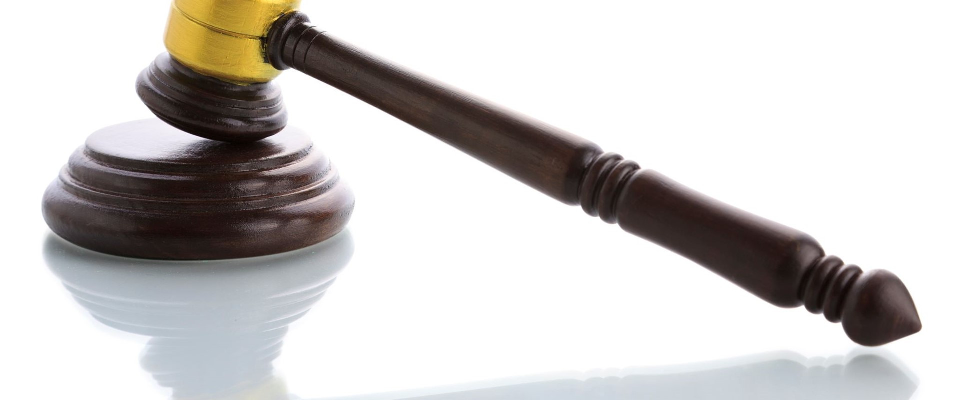 Ekstraordin&#xE6;rt mange vil v&#xE6;re l&#xE6;gdommere i retten