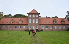 I efterårsferien kan du redde Hald Hovedgård fra at styrte i grus