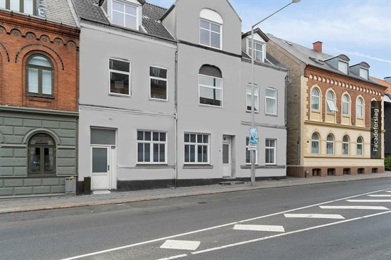 Sdr.Stationsvej 14A og 2 andre boliger er kommet til salg denne uge i Slagelse - se boligerne her.