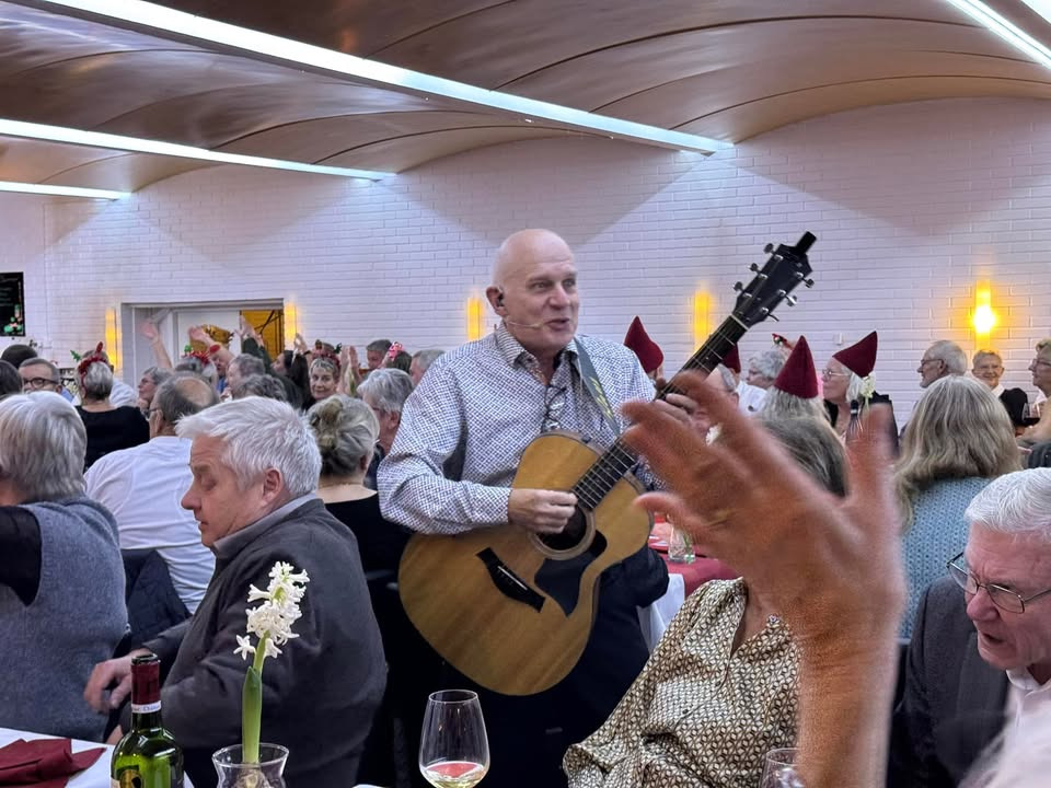 Dolphin Hotel Herning fejrer vellykket julearrangement med Klaus & Servants