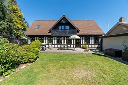 Pris sat ned med 1.005.000 kr. på Tranevej 2